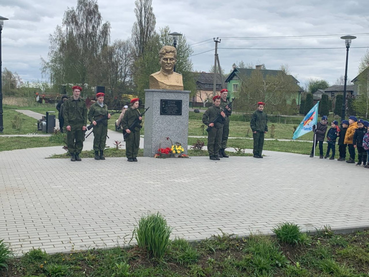 Митинг в память о Герое Советского Союза Степане Савельевиче Гурьеве.